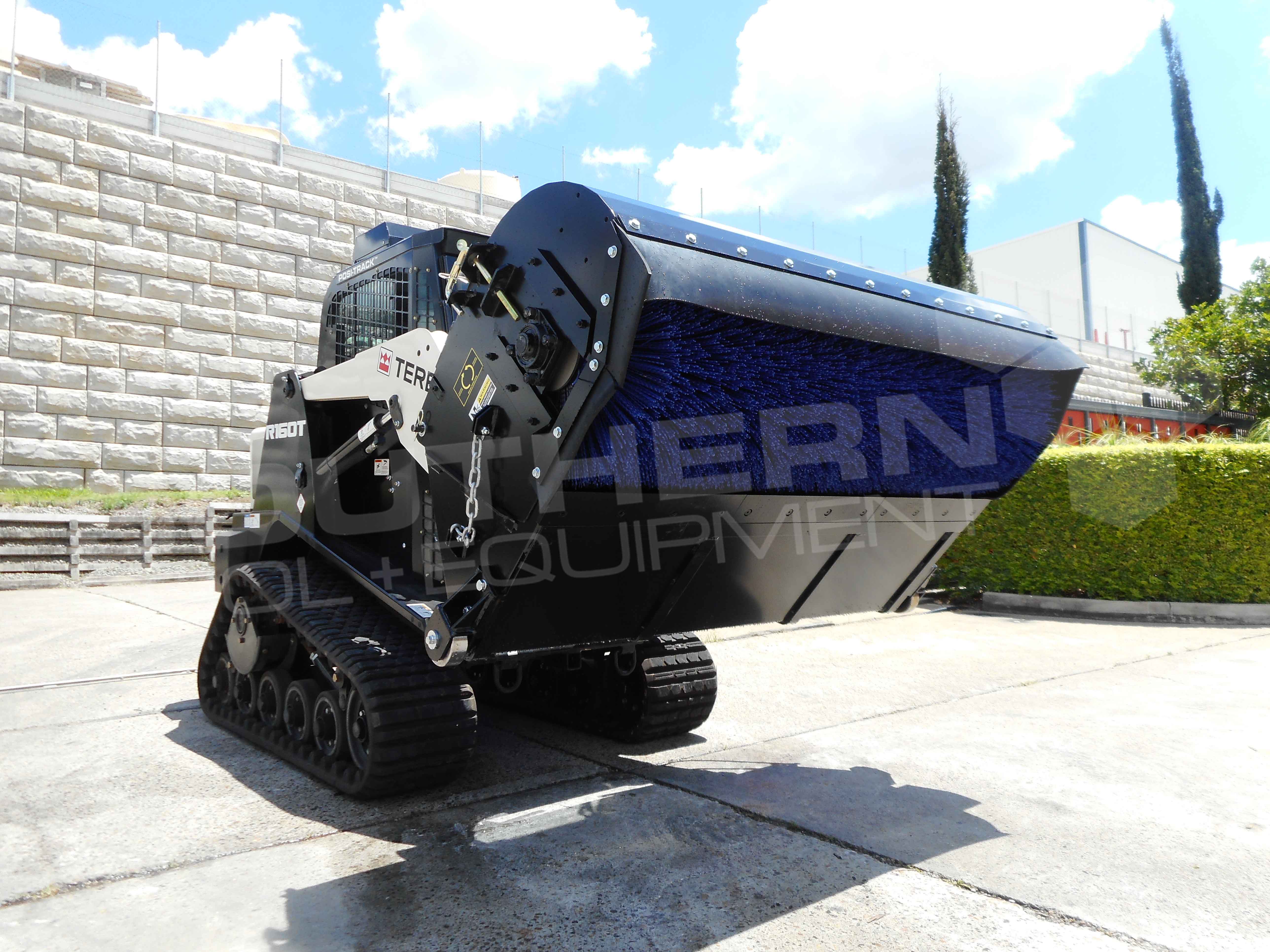 DIGGA 1600mm Enclosed Skid Steer Bucket Broom Sweeper Southern Tool