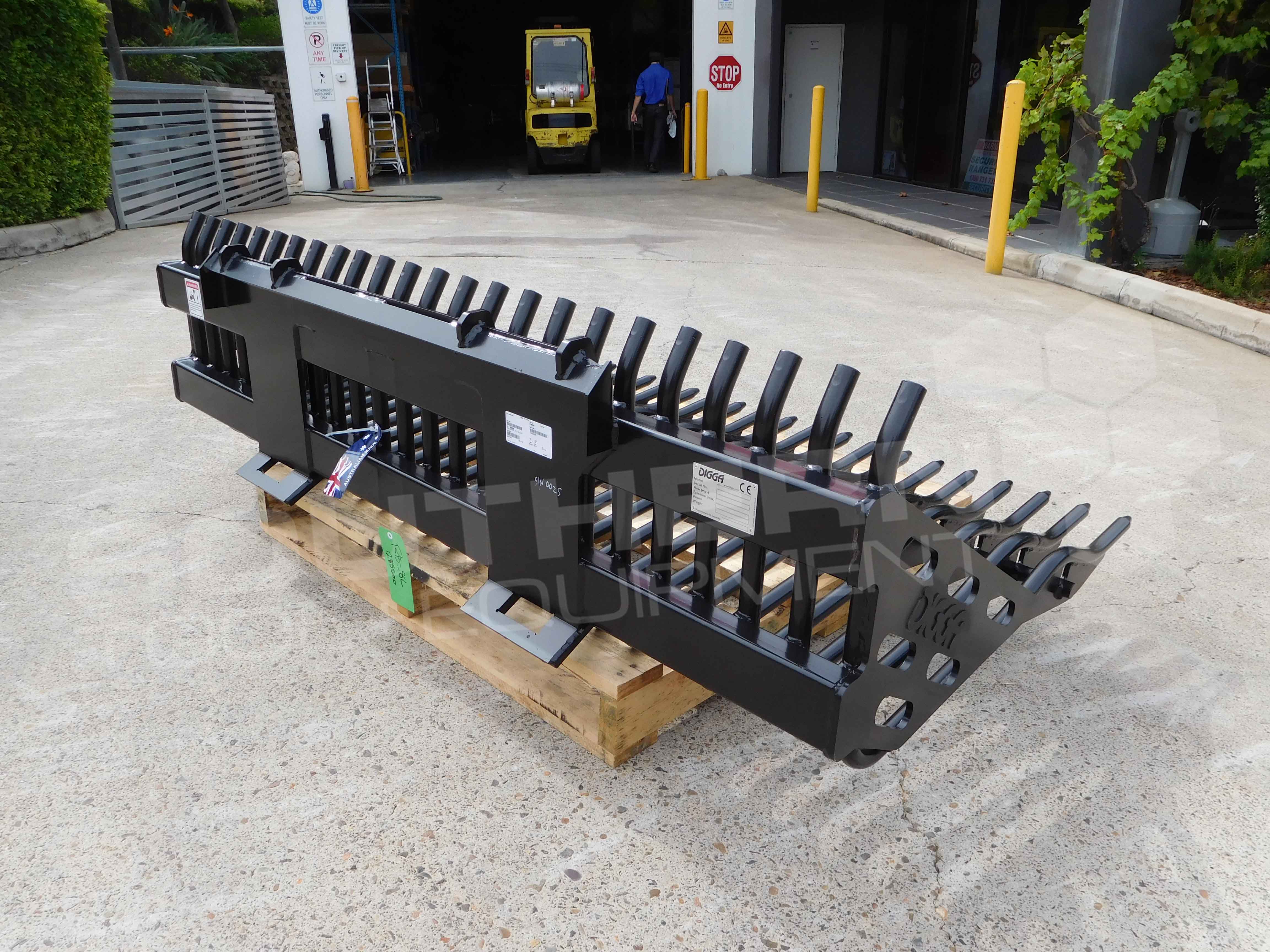 DIGGA 1676mm Telehandler Rock Bucket Southern Tool + Equipment Co