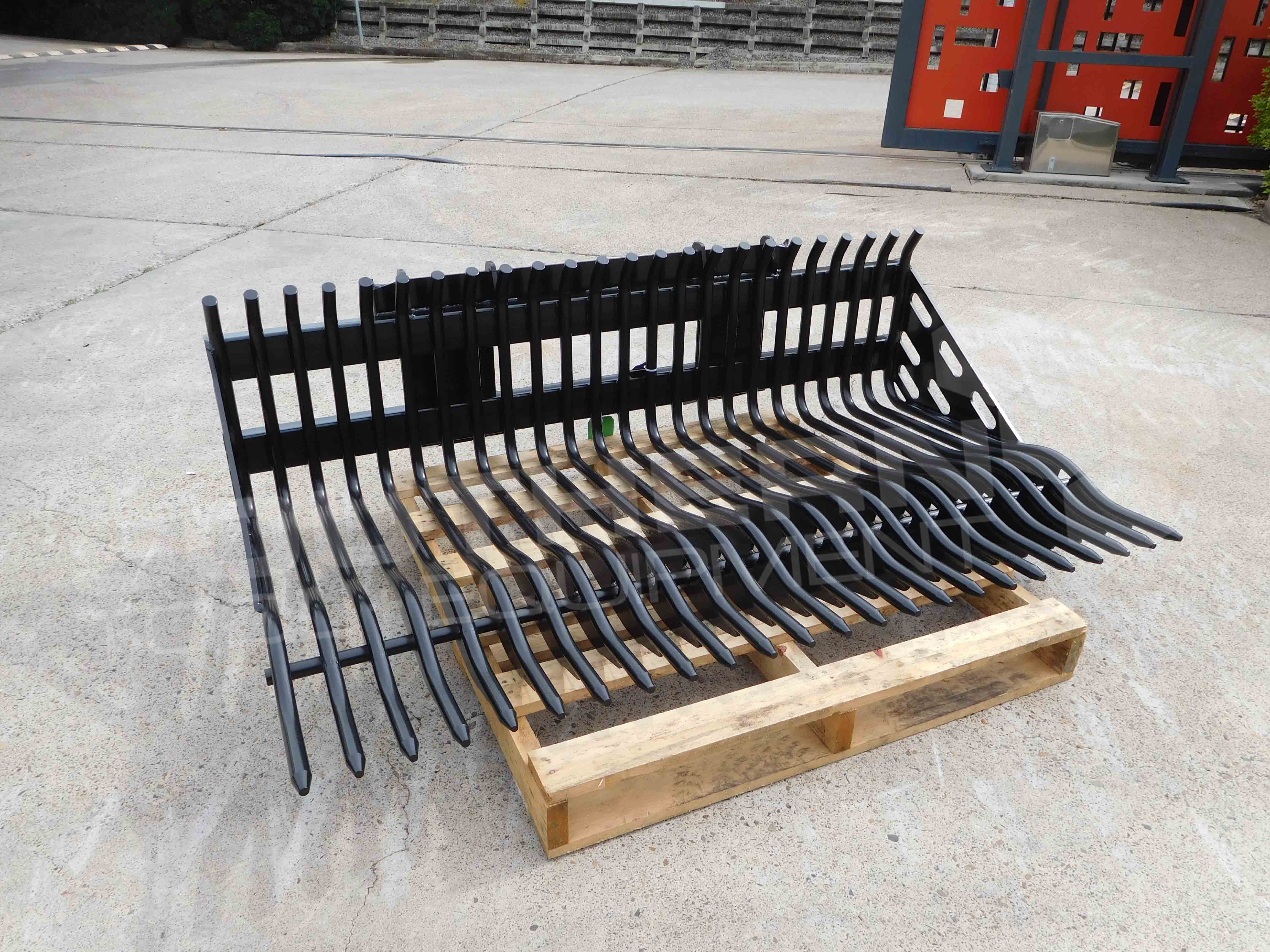 DIGGA 1676mm Wheel Loader Rock Bucket Southern Tool + Equipment Co