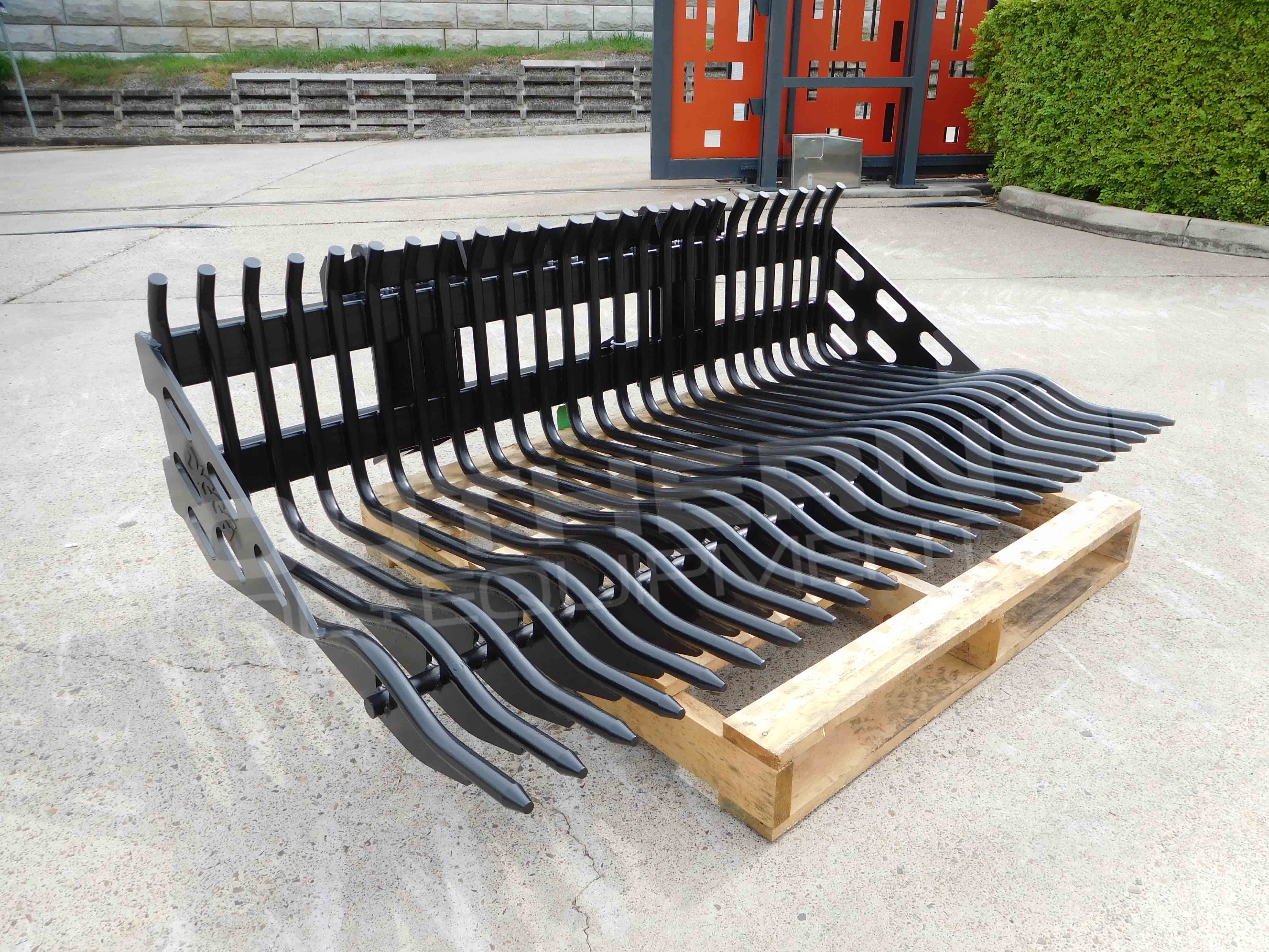 DIGGA 1676mm Wheel Loader Rock Bucket Southern Tool + Equipment Co