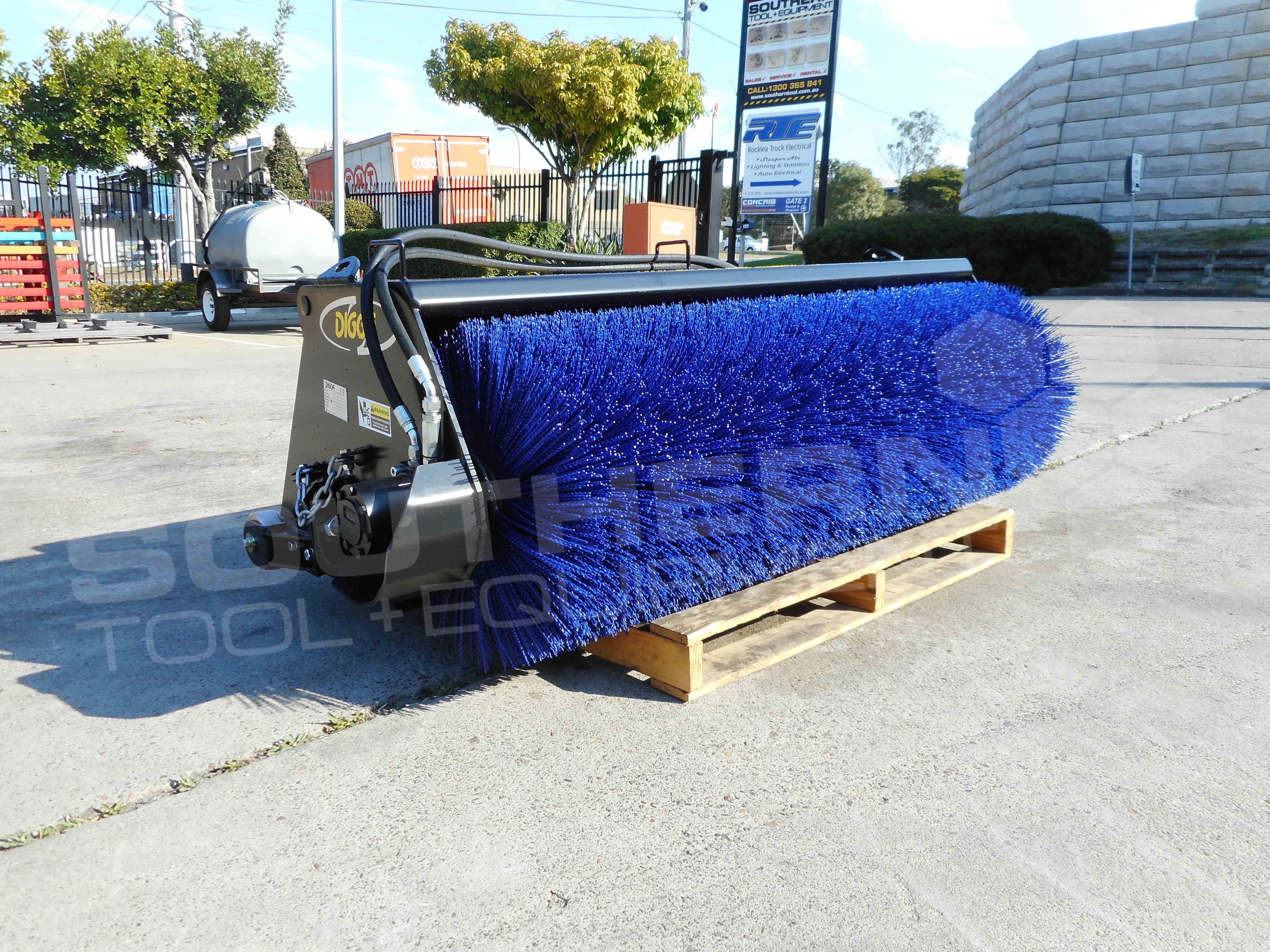 DIGGA 1800mm Open Telehandler Bucket Broom Sweeper Southern Tool