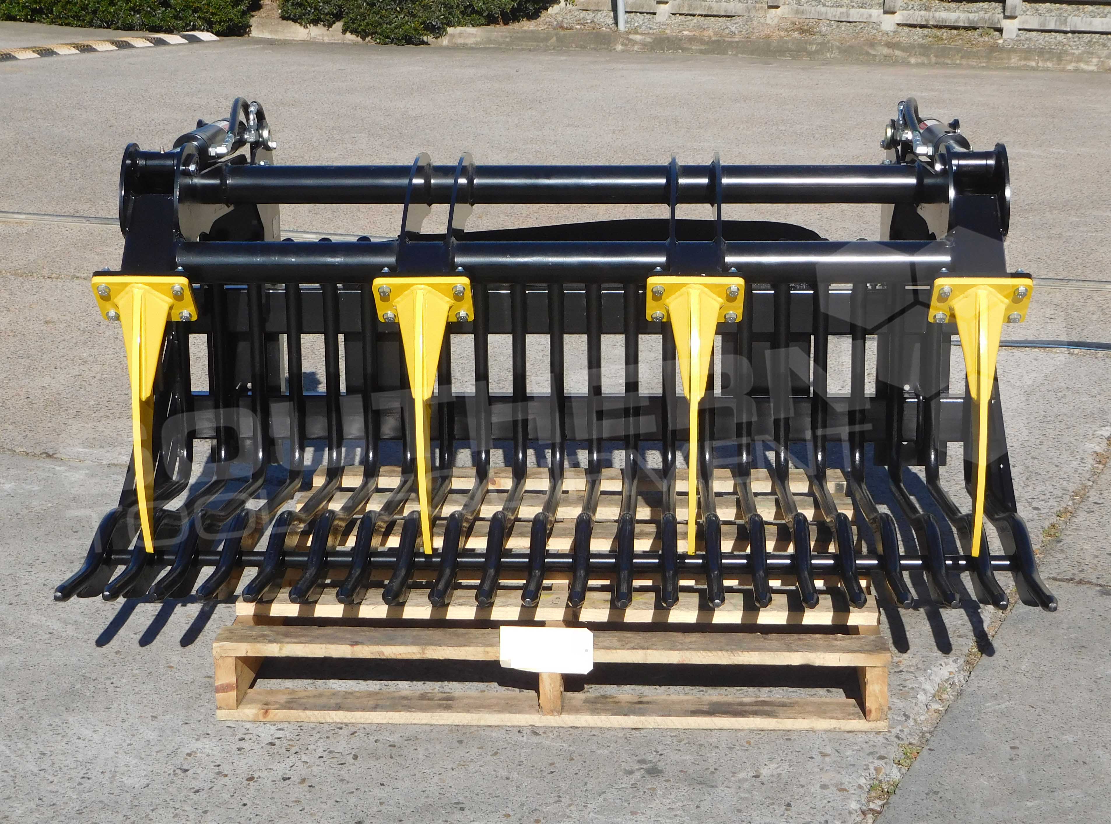 DIGGA 2000mm Wheel Loader Grapple Bucket Southern Tool + Equipment Co