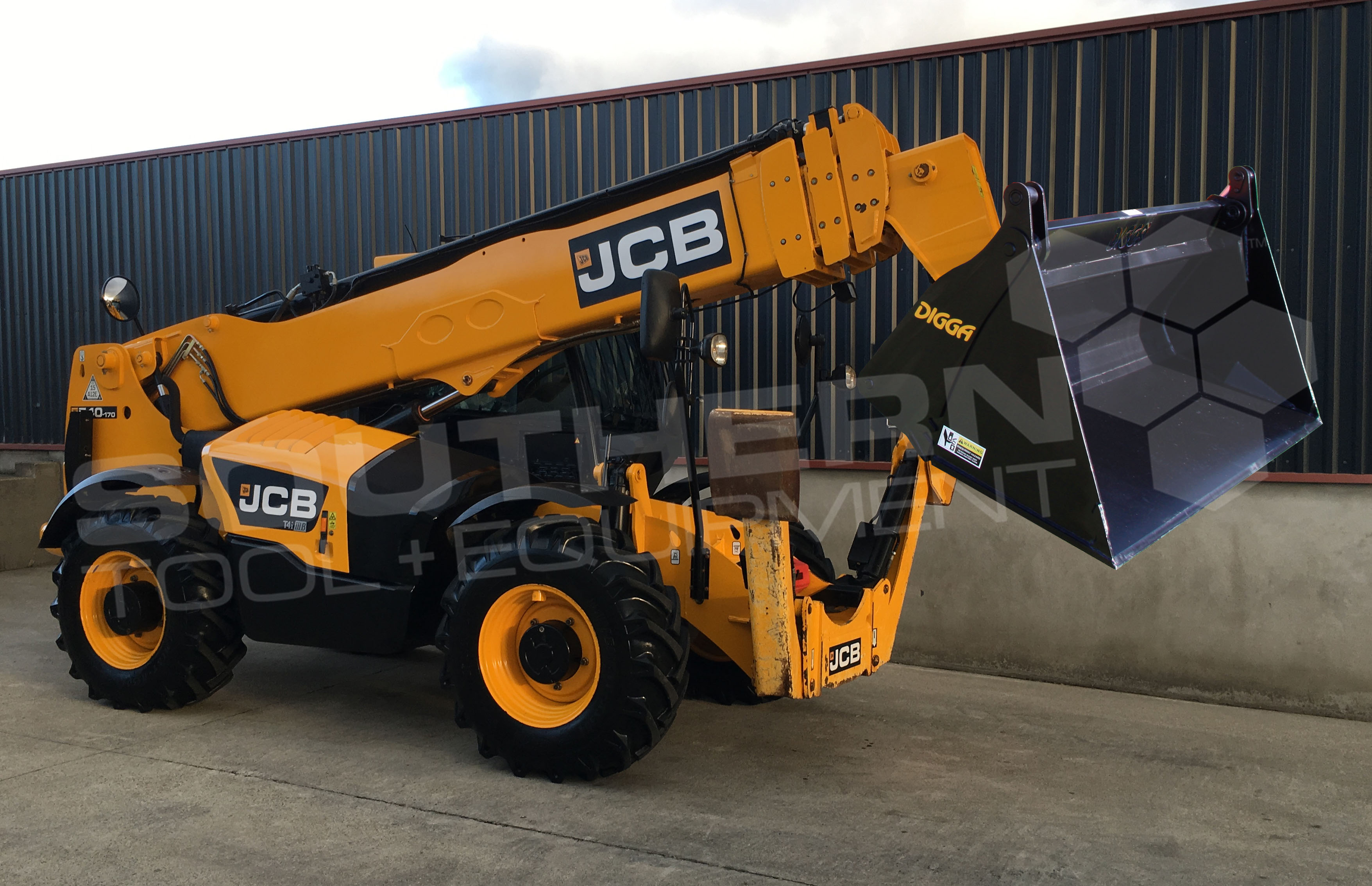 DIGGA 2130mm Telehandler 4 in 1 Bucket Southern Tool + Equipment Co