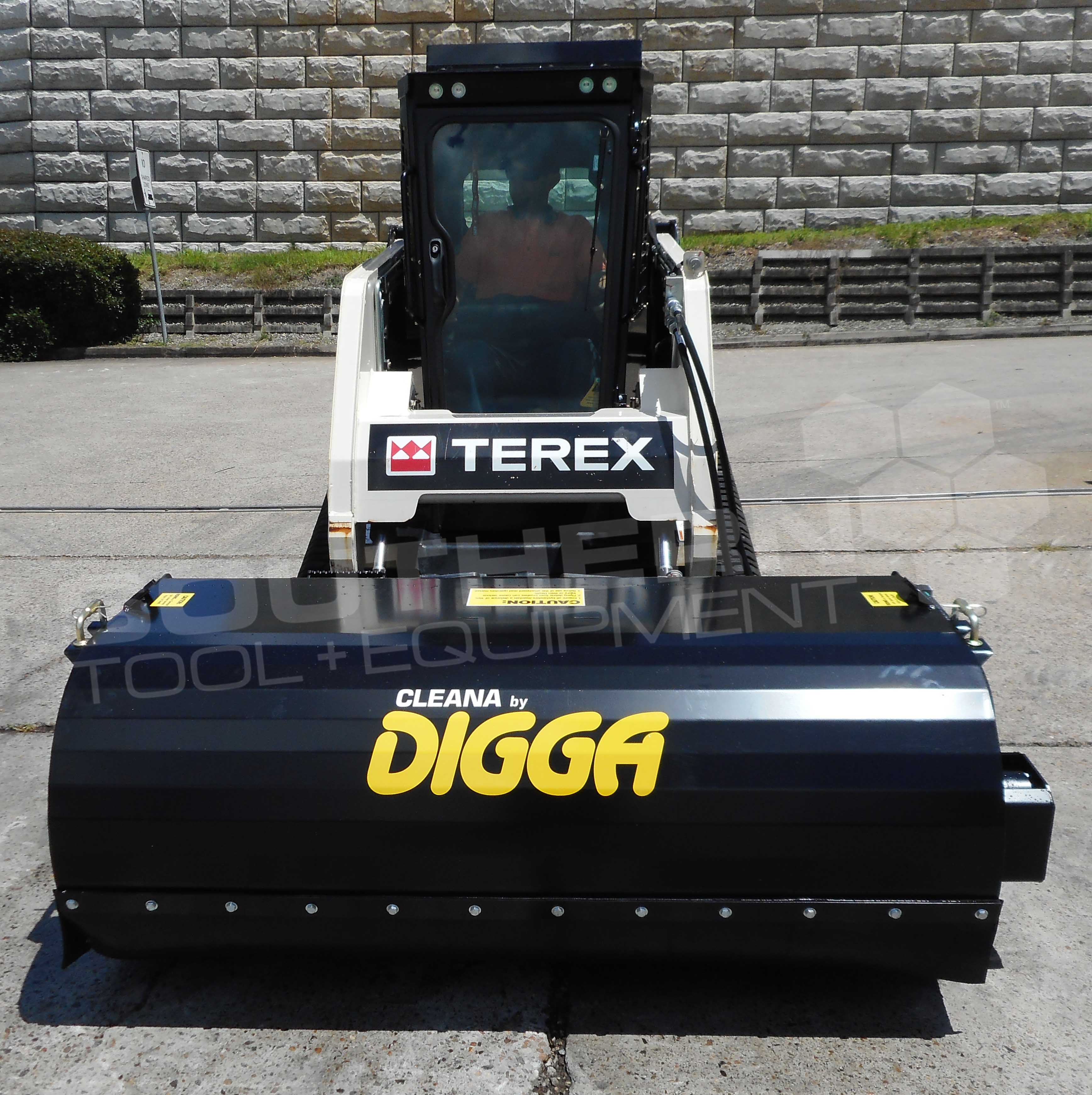 DIGGA 2500mm Enclosed Skid Steer Bucket Broom Sweeper Southern Tool