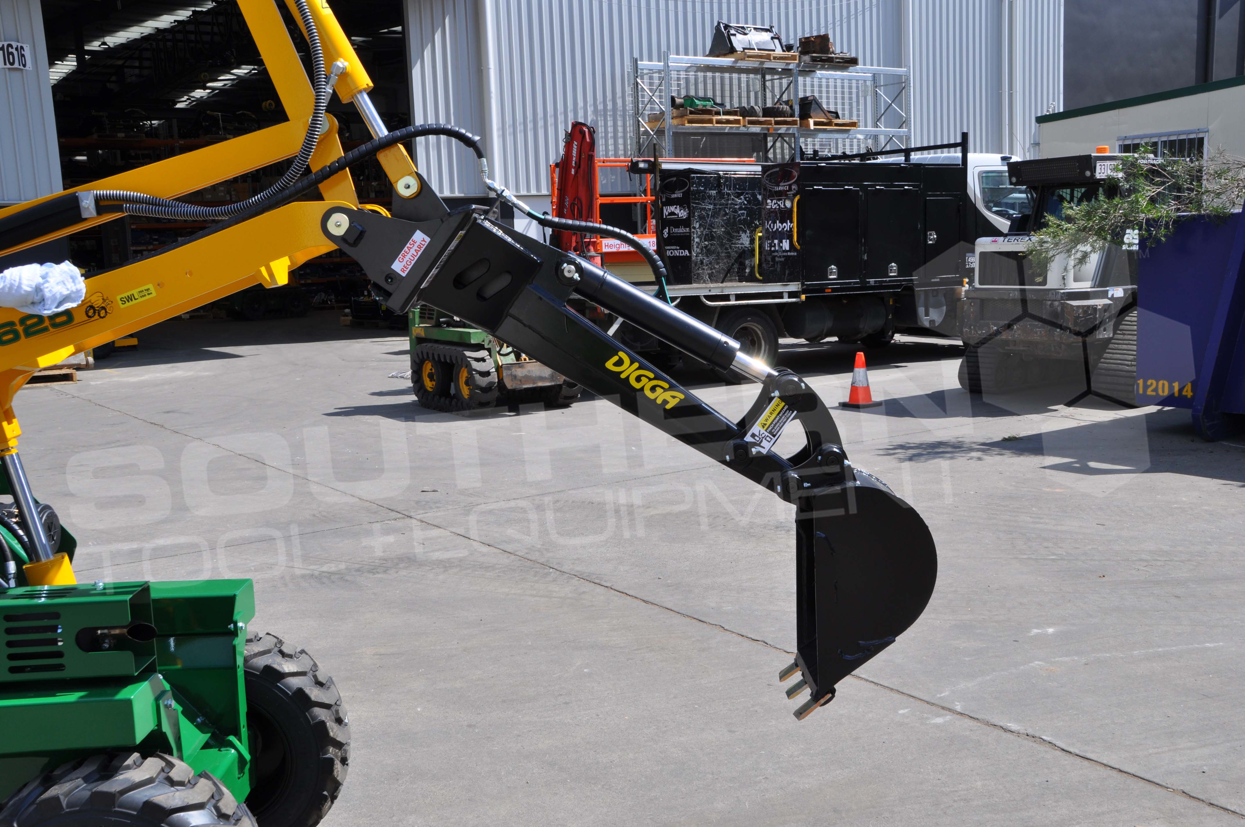 DIGGA Mini Loader Skid Hoe Trench Digger Southern Tool + Equipment Co