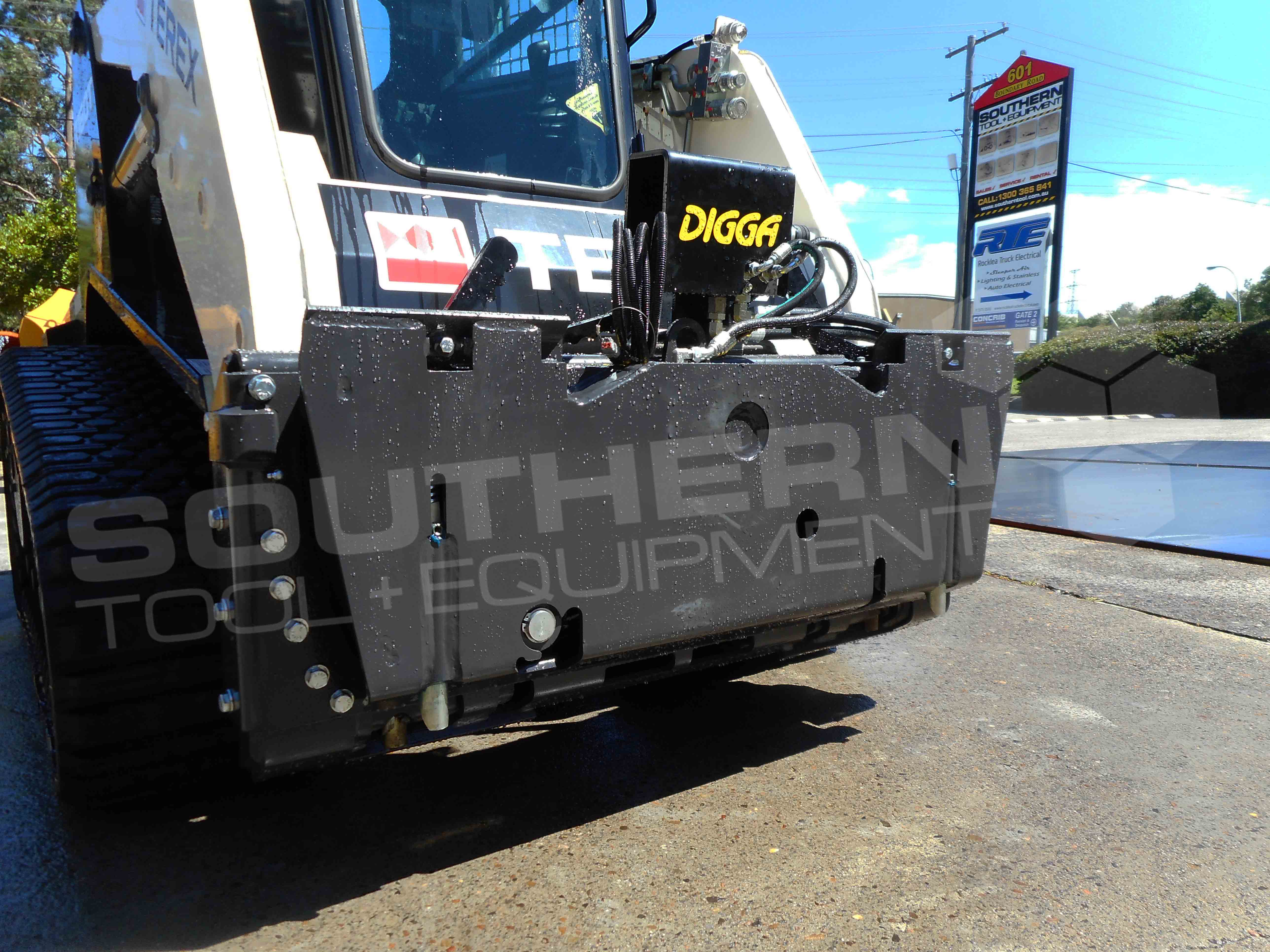 DIGGA Skid Steer Tilt Attach Southern Tool + Equipment Co