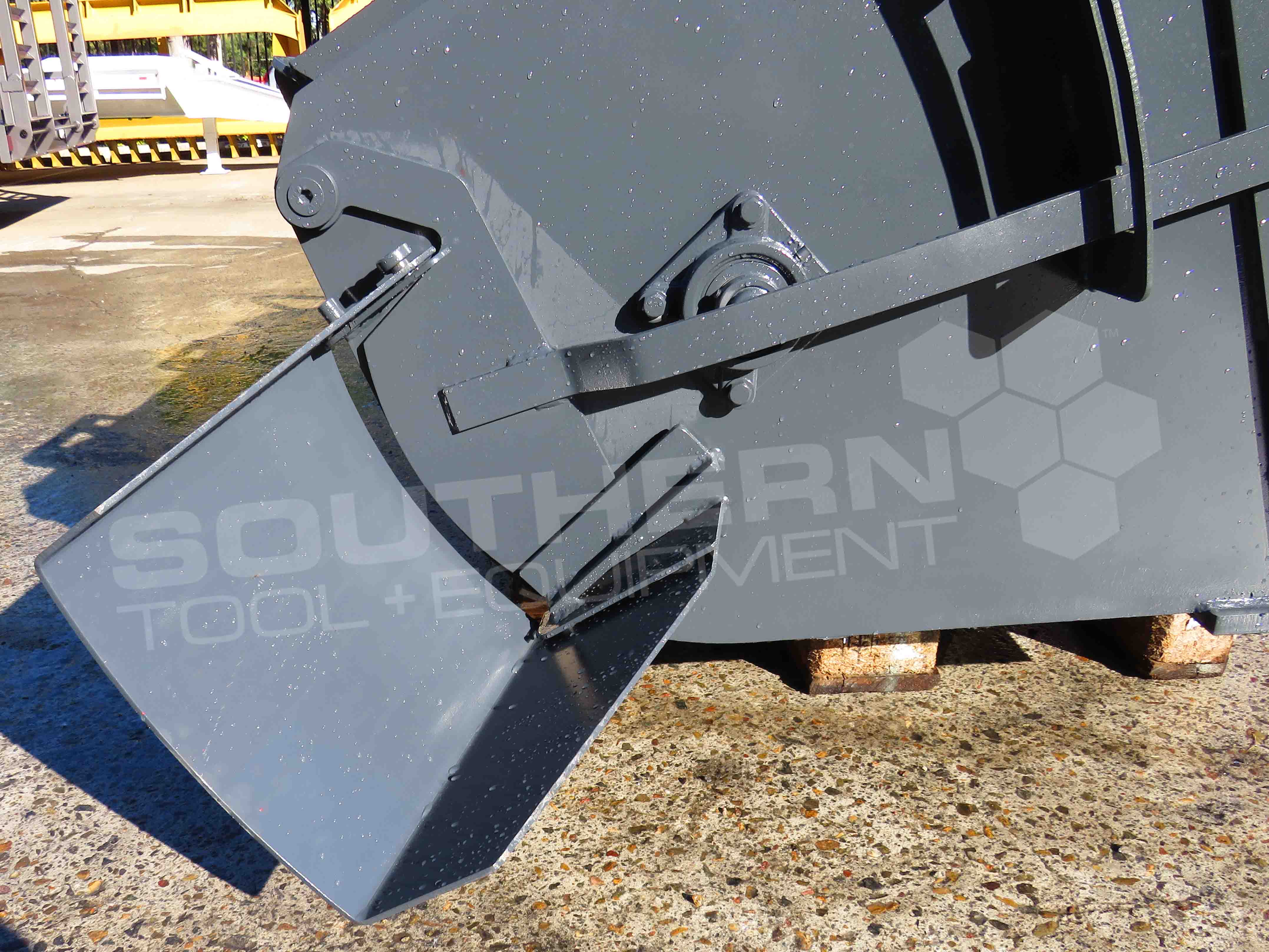 0.5m3 500L Heavy Duty Skid Steer SelfLoading Mixing Bucket Southern