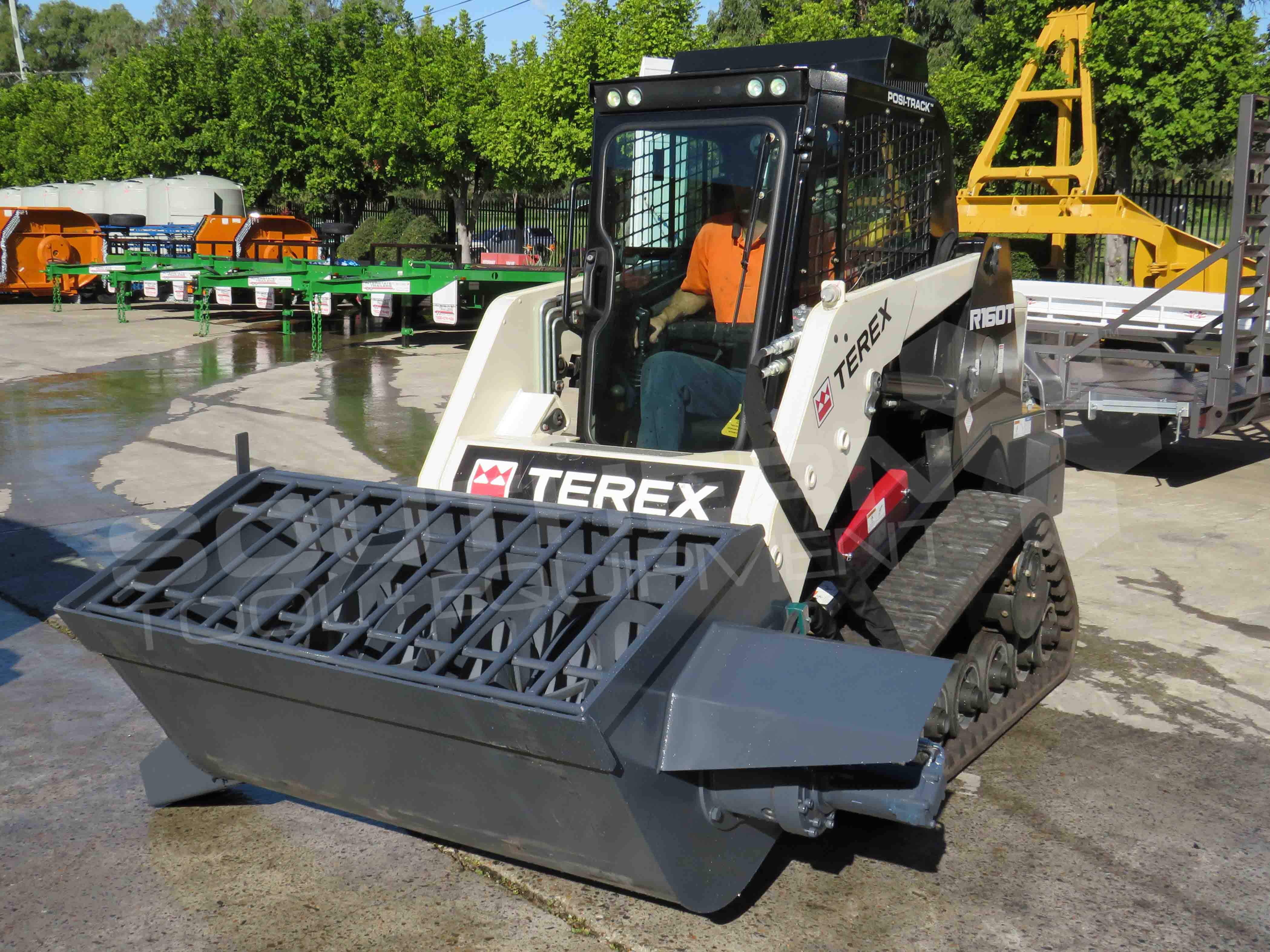 0.5m3 500L Heavy Duty Skid Steer SelfLoading Mixing Bucket Southern