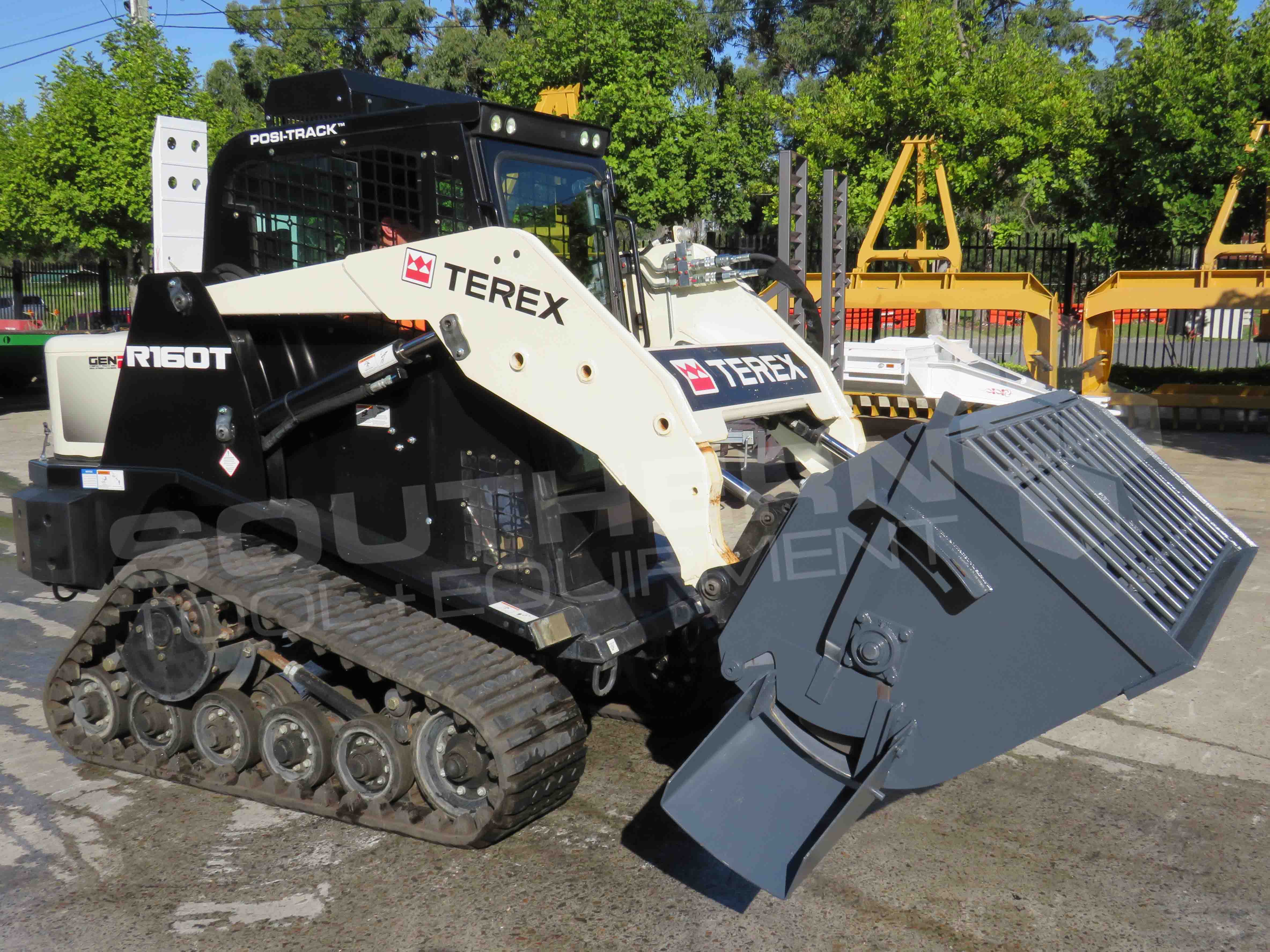 0.5m3 500L Heavy Duty Skid Steer SelfLoading Mixing Bucket Southern