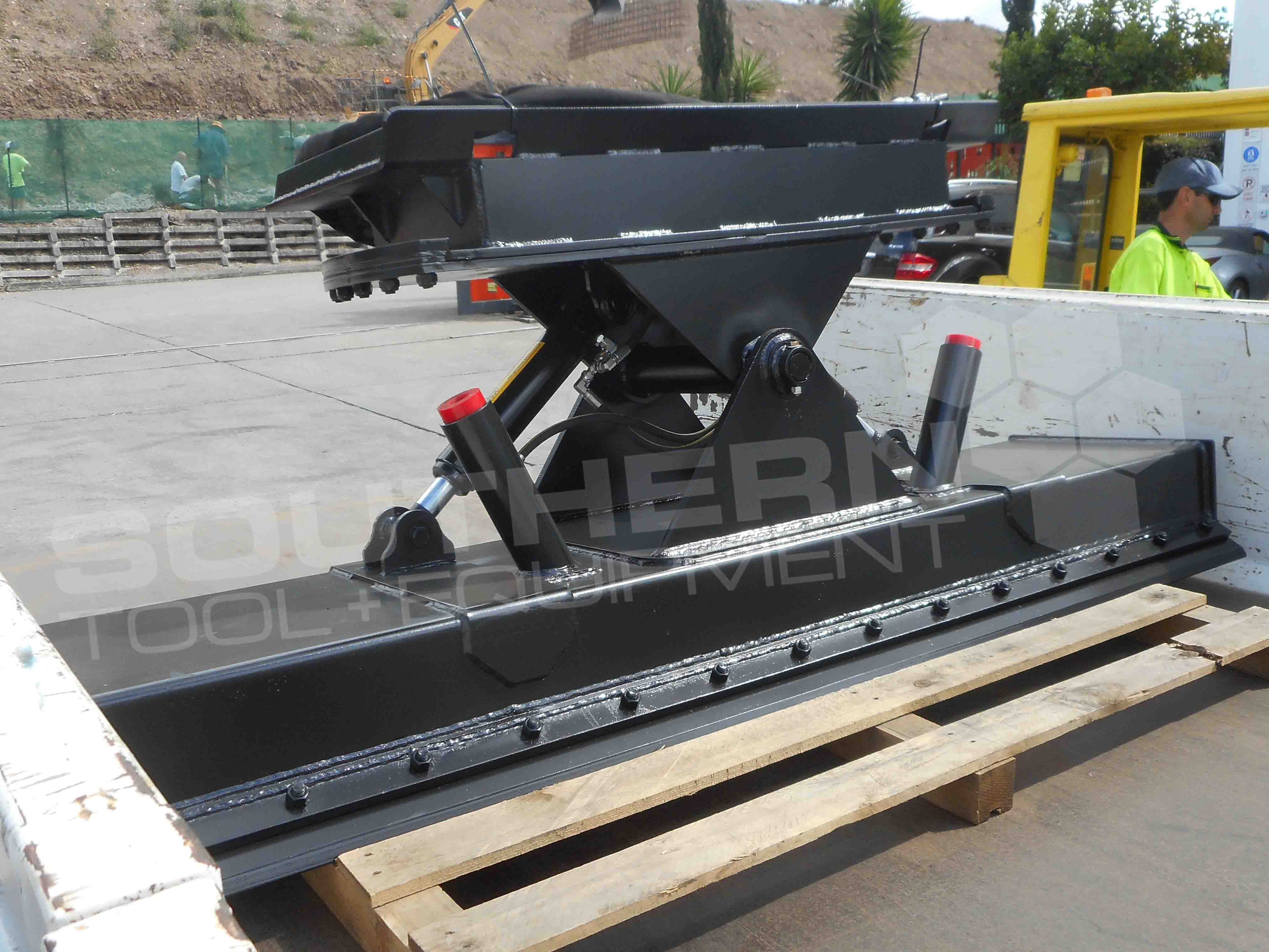 2100mm Heavy Duty Angle & Tilt Skid Steer Dozer Blade Southern Tool