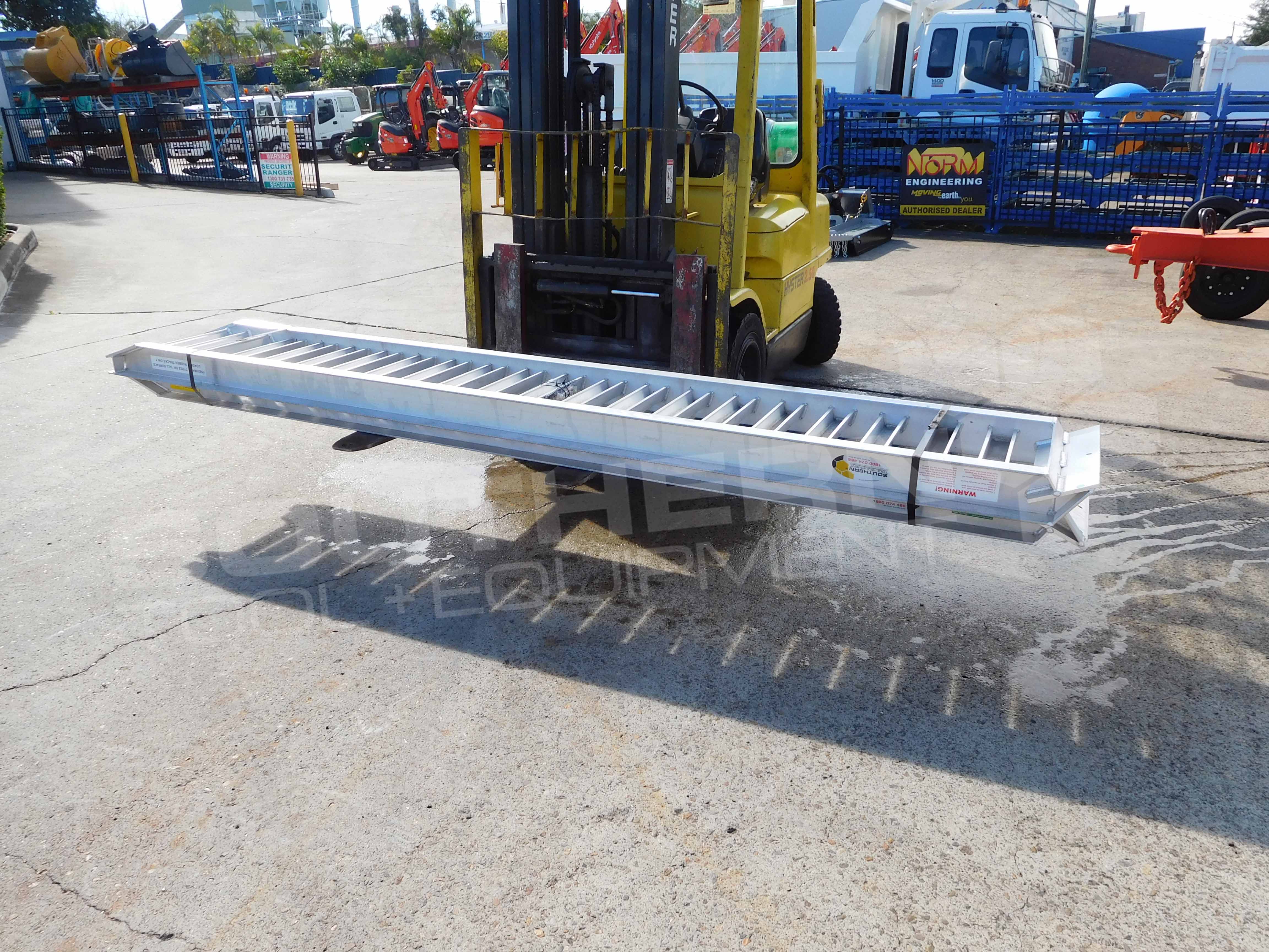 4 Ton Heavy Duty Aluminium Loading Ramps Southern Tool + Equipment Co. Earthmoving Machinery