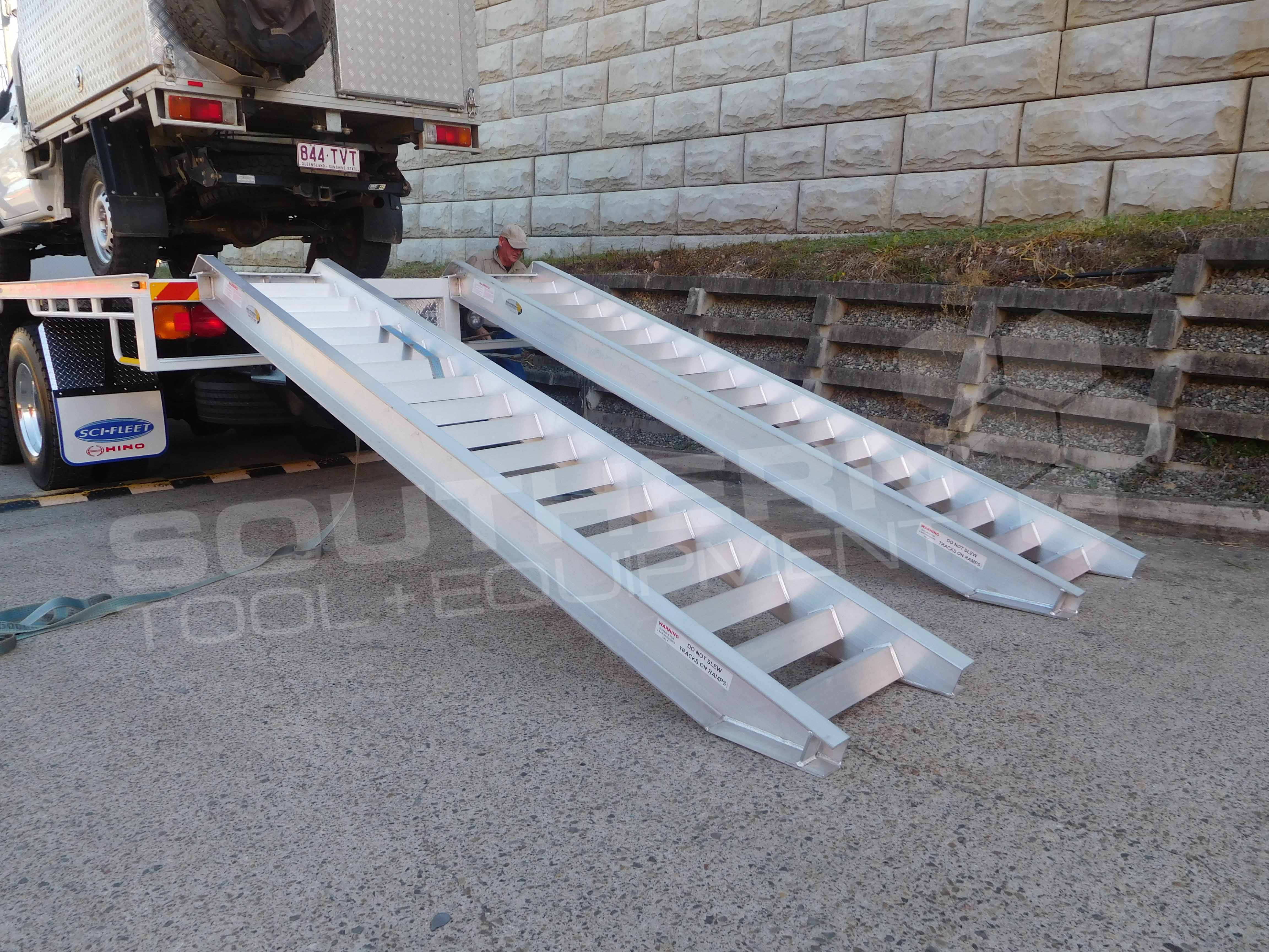 Harbor Freight Aluminum Loading Ramps - dl88te1