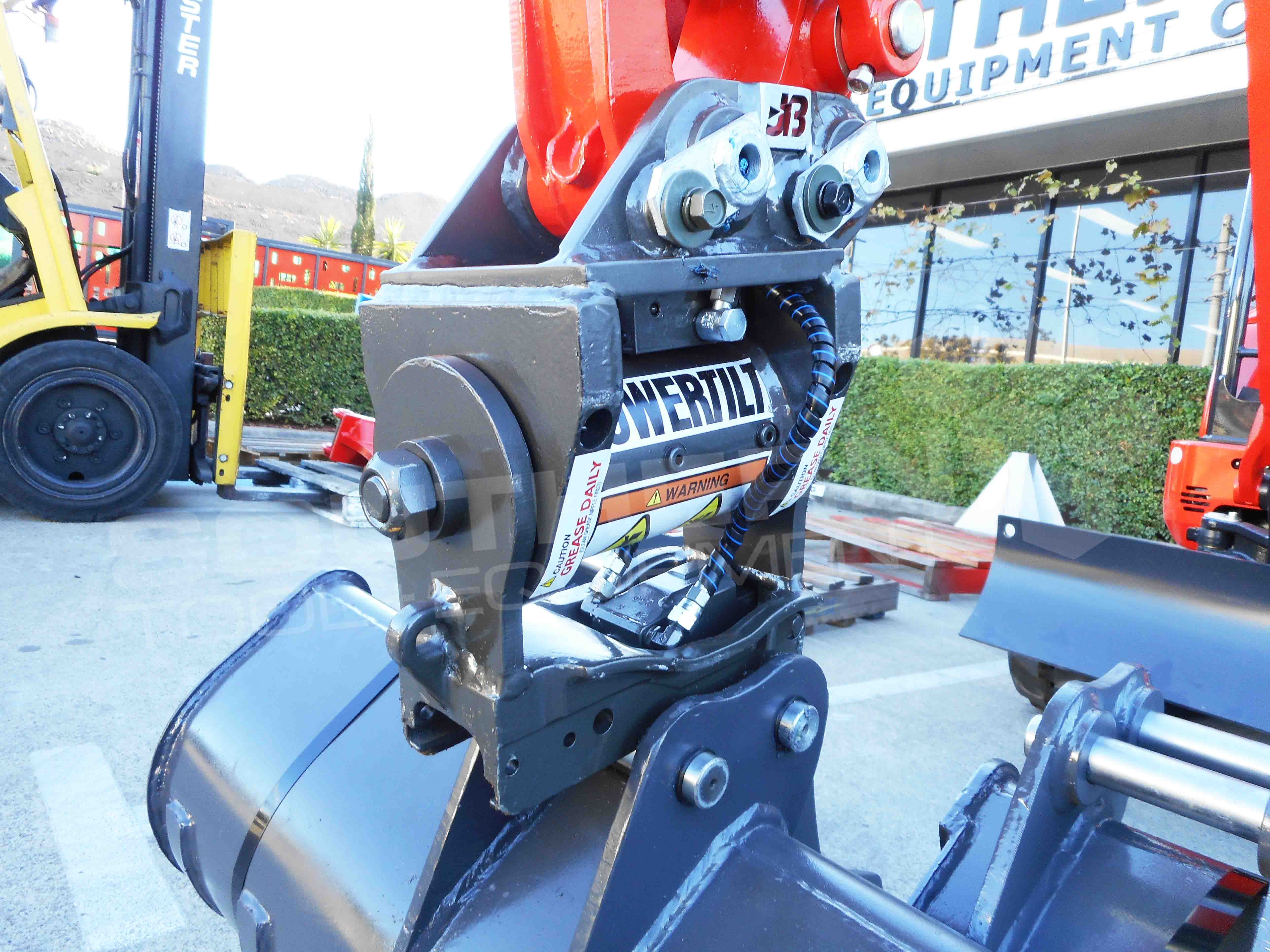 JB Calibre Tilting Quick Hitch to suit 1 2 Ton Excavators Southern