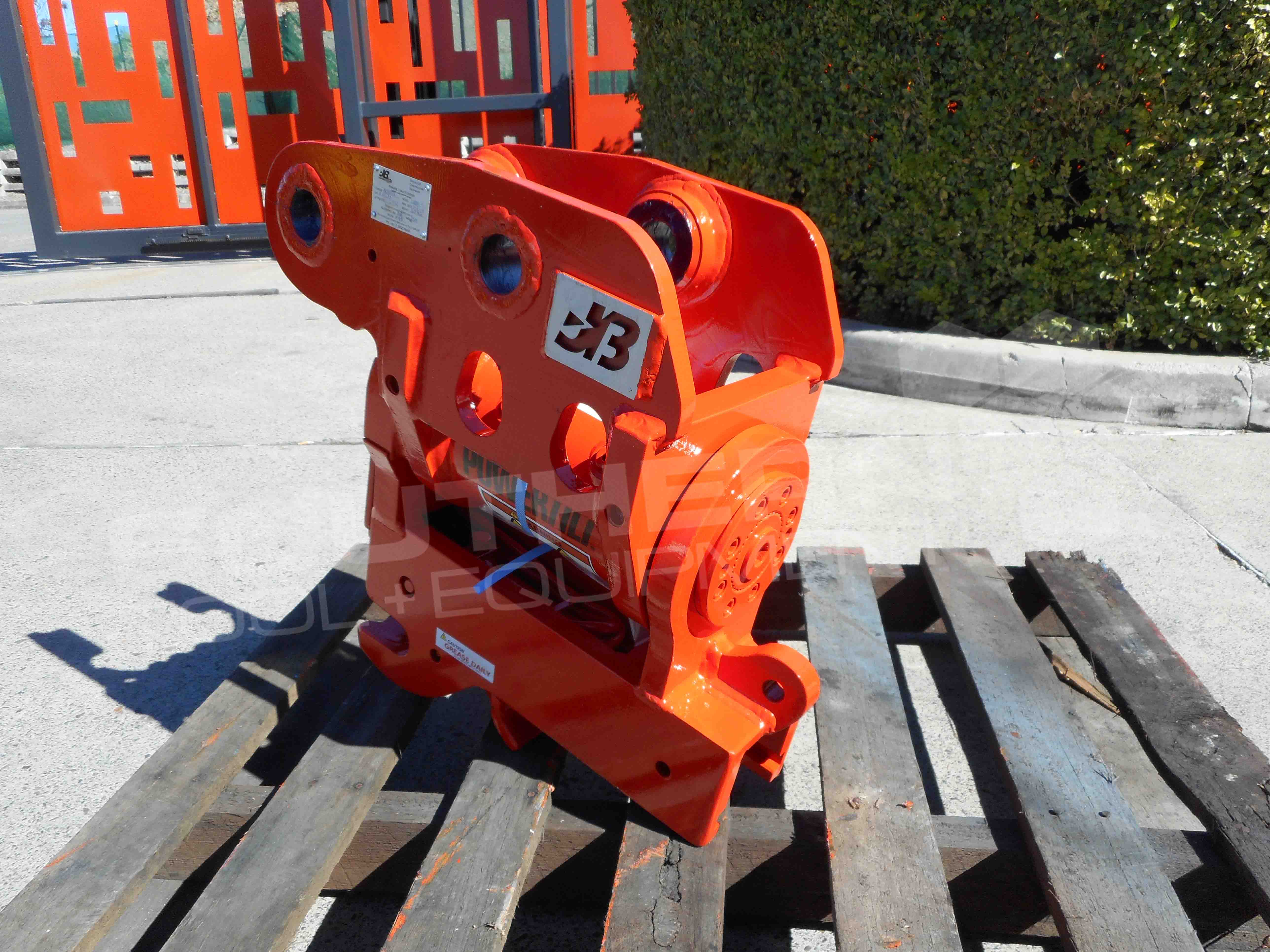 JB Calibre Tilting Quick Hitch to suit 4 6.8 Ton Excavators